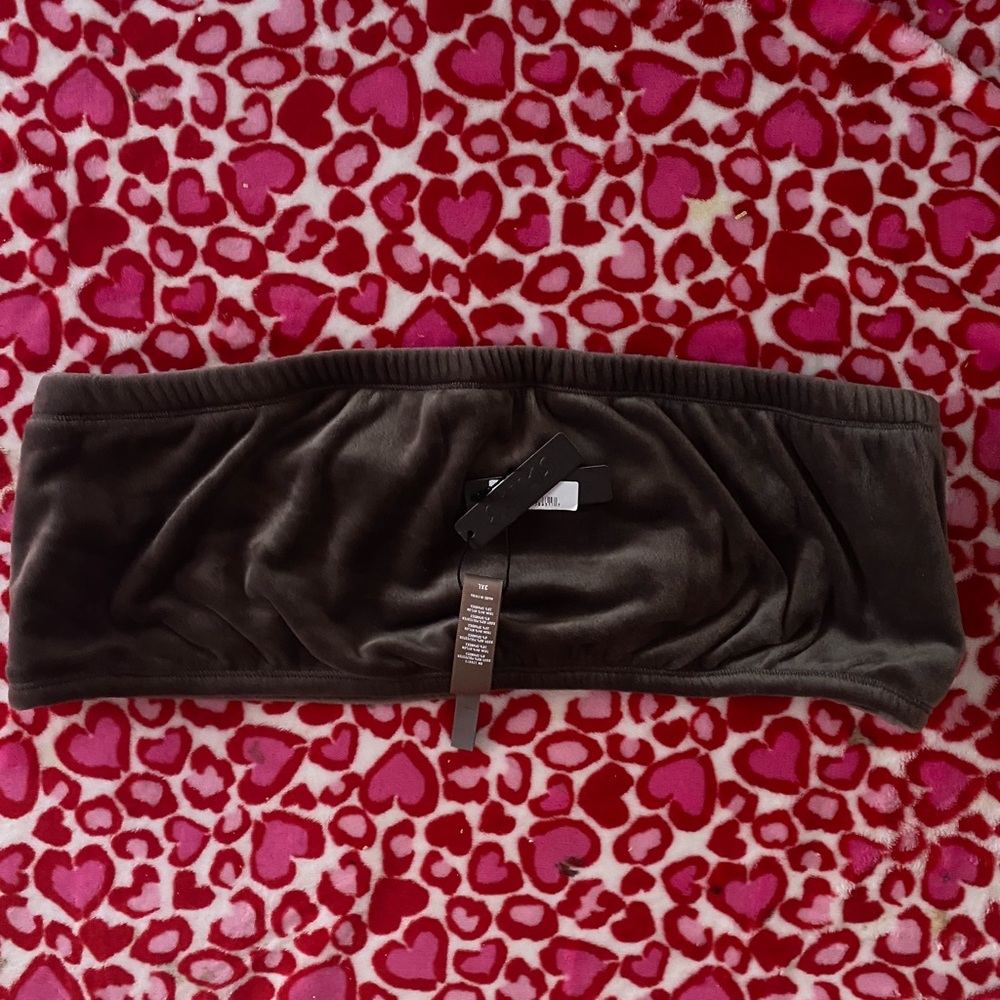 Skims bandeau velour strapless bra/top. Size 2XL- never worn, tags on.